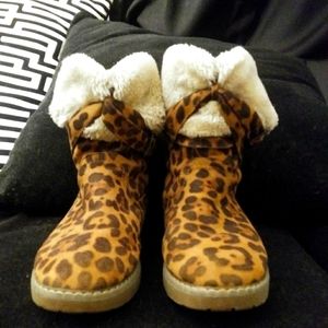 Lepoard print boots, with strap